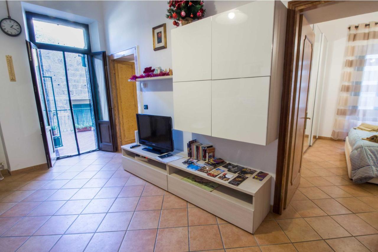Delizioso Appartamento Da Paola Orvieto Exterior foto